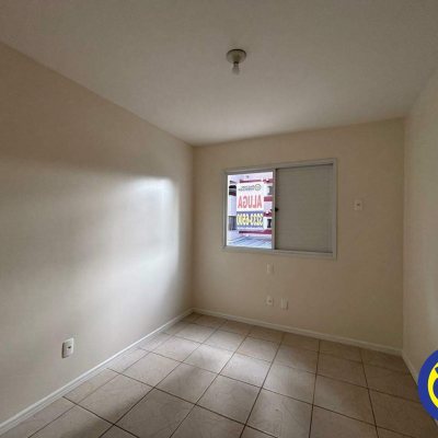 Apartamento com 87m², 3 quartos (sendo 1 suíte), 1 garagem, no bairro Trindade em Florianópolis
