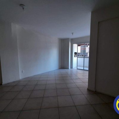 Apartamento com 87m², 3 quartos, 1 suíte, 1 garagem, no bairro Trindade em Florianópolis