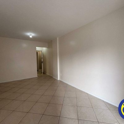 Apartamento com 87m², 3 quartos (sendo 1 suíte), 1 garagem, no bairro Trindade em Florianópolis