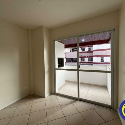 Apartamento com 87m², 3 quartos (sendo 1 suíte), 1 garagem, no bairro Trindade em Florianópolis