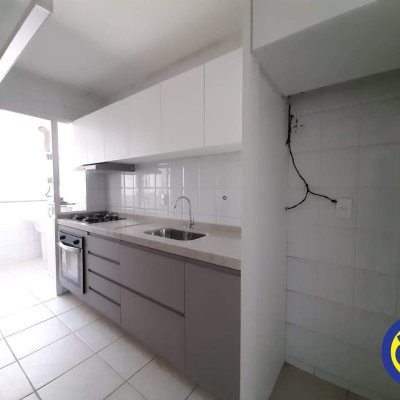 Apartamento com 87m², 3 quartos, 1 suíte, 1 garagem, no bairro Trindade em Florianópolis