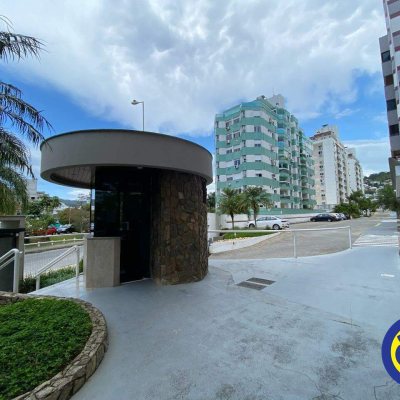 Apartamento com 87m², 3 quartos, 1 suíte, 1 garagem, no bairro Trindade em Florianópolis