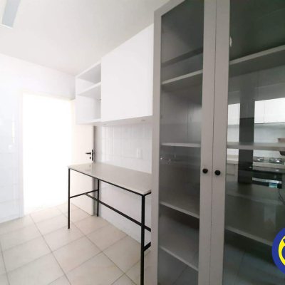 Apartamento com 87m², 3 quartos, 1 suíte, 1 garagem, no bairro Trindade em Florianópolis