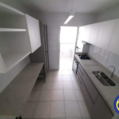Apartamento com 87m², 3 quartos, 1 suíte, 1 garagem, no bairro Trindade em Florianópolis