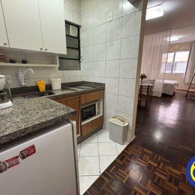 Apartamento com 32m², 1 quarto, no bairro Centro em Florianópolis