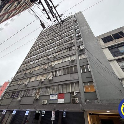 Apartamento com 32m², 1 quarto, no bairro Centro em Florianópolis