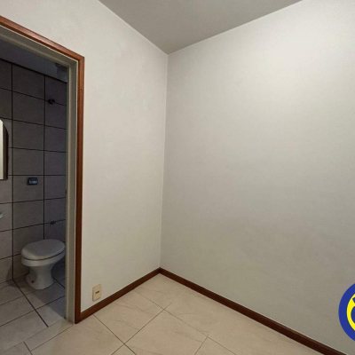Apartamento com 109m², 3 quartos (sendo 1 suíte), 1 garagem, no bairro Centro em Florianópolis