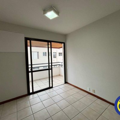 Apartamento com 109m², 3 quartos (sendo 1 suíte), 1 garagem, no bairro Centro em Florianópolis