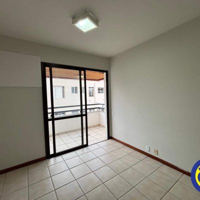 Apartamento com 109m², 3 quartos (sendo 1 suíte), 1 garagem, no bairro Centro em Florianópolis