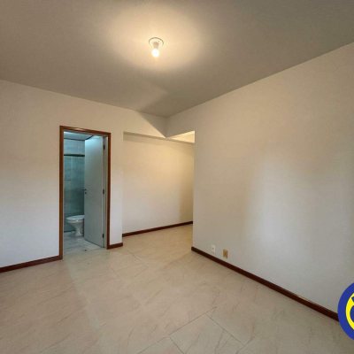 Apartamento com 109m², 3 quartos (sendo 1 suíte), 1 garagem, no bairro Centro em Florianópolis
