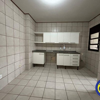 Apartamento com 109m², 3 quartos (sendo 1 suíte), 1 garagem, no bairro Centro em Florianópolis