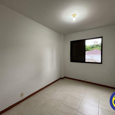 Apartamento com 109m², 3 quartos (sendo 1 suíte), 1 garagem, no bairro Centro em Florianópolis