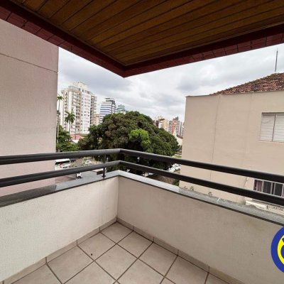 Apartamento com 109m², 3 quartos (sendo 1 suíte), 1 garagem, no bairro Centro em Florianópolis