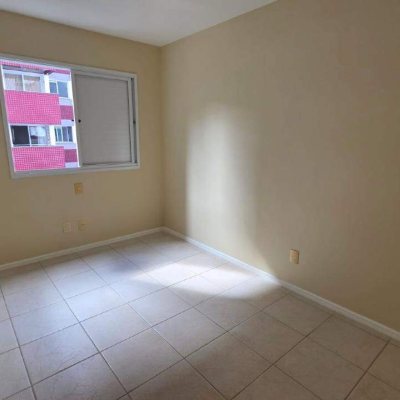 Apartamento com 100m², 2 quartos (sendo 1 suíte), 1 garagem, no bairro Trindade em Florianópolis