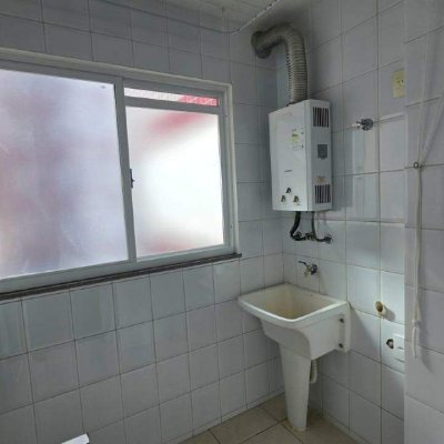 Apartamento com 100m², 2 quartos (sendo 1 suíte), 1 garagem, no bairro Trindade em Florianópolis