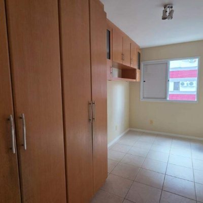 Apartamento com 100m², 2 quartos (sendo 1 suíte), 1 garagem, no bairro Trindade em Florianópolis