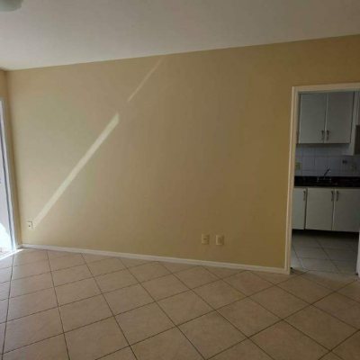Apartamento com 100m², 2 quartos (sendo 1 suíte), 1 garagem, no bairro Trindade em Florianópolis