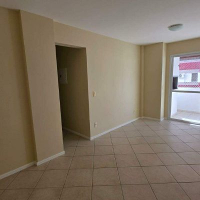 Apartamento com 100m², 2 quartos (sendo 1 suíte), 1 garagem, no bairro Trindade em Florianópolis