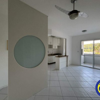 Apartamento com 68m², 2 quartos, 1 suíte, 1 garagem, no bairro Itacorubi em Florianópolis