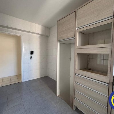 Apartamento com 90m², 2 quartos, 1 garagem, no bairro Centro em Florianópolis