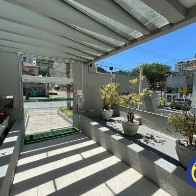 Apartamento com 90m², 2 quartos, 1 garagem, no bairro Centro em Florianópolis