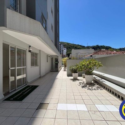 Apartamento com 90m², 2 quartos, 1 garagem, no bairro Centro em Florianópolis