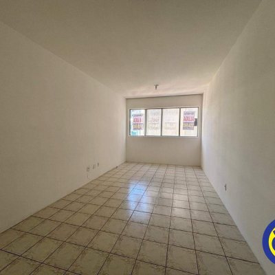 Apartamento com 90m², 2 quartos, 1 garagem, no bairro Centro em Florianópolis