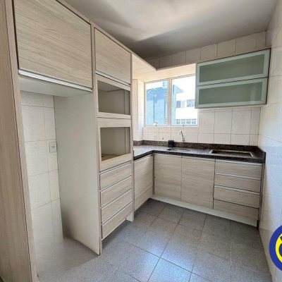 Apartamento com 90m², 2 quartos, 1 garagem, no bairro Centro em Florianópolis