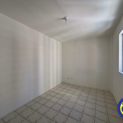 Apartamento com 90m², 2 quartos, 1 garagem, no bairro Centro em Florianópolis