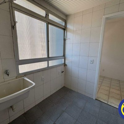 Apartamento com 90m², 2 quartos, 1 garagem, no bairro Centro em Florianópolis