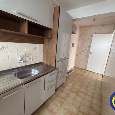 Apartamento com 60m², 2 quartos, 1 garagem, no bairro Universidade em Florianópolis