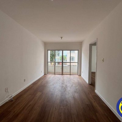Apartamento com 60m², 2 quartos, 1 garagem, no bairro Universidade em Florianópolis