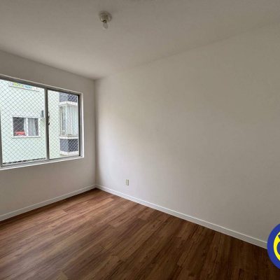 Apartamento com 60m², 2 quartos, 1 garagem, no bairro Universidade em Florianópolis