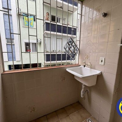 Apartamento com 60m², 2 quartos, 1 garagem, no bairro Universidade em Florianópolis