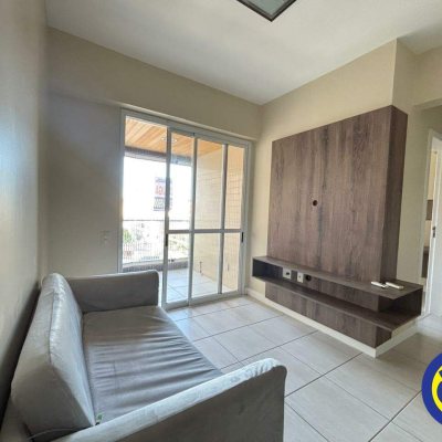 Apartamento com 84m², 2 quartos (sendo 1 suíte), 2 garagens, no bairro Centro em Florianópolis