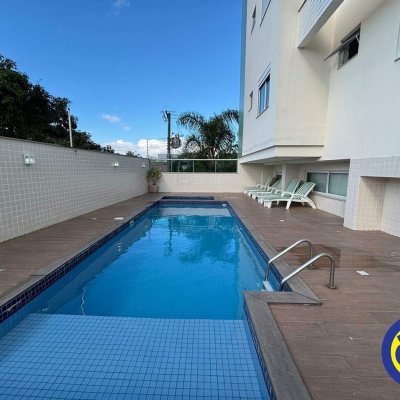 Apartamento com 86m², 3 quartos (sendo 1 suíte), 2 garagens, no bairro Barreiros em São José