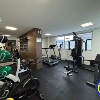 Apartamento com 86m², 3 quartos (sendo 1 suíte), 2 garagens, no bairro Barreiros em São José