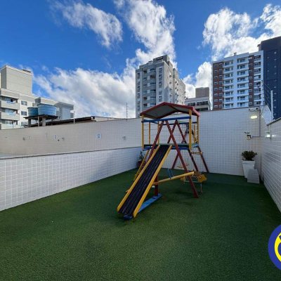Apartamento com 86m², 3 quartos (sendo 1 suíte), 2 garagens, no bairro Barreiros em São José