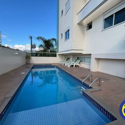 Apartamento com 86m², 3 quartos (sendo 1 suíte), 2 garagens, no bairro Barreiros em São José