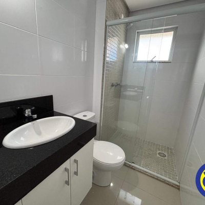 Apartamento com 86m², 3 quartos (sendo 1 suíte), 2 garagens, no bairro Barreiros em São José