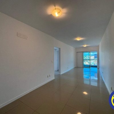 Apartamento com 86m², 3 quartos (sendo 1 suíte), 2 garagens, no bairro Barreiros em São José