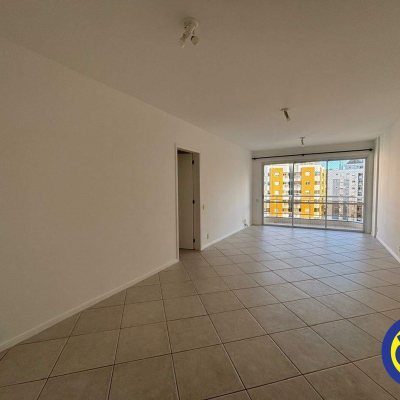 Apartamento com 117m², 3 quartos (sendo 1 suíte), 1 garagem, no bairro Parque São Jorge em Florianópolis
