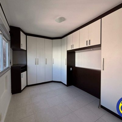 Apartamento com 117m², 3 quartos, 1 suíte, 1 garagem, no bairro Parque São Jorge em Florianópolis