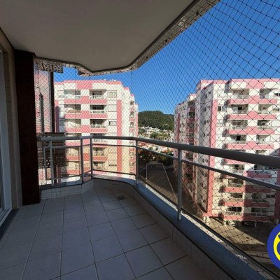 Apartamento com 117m², 3 quartos, 1 suíte, 1 garagem, no bairro Parque São Jorge em Florianópolis
