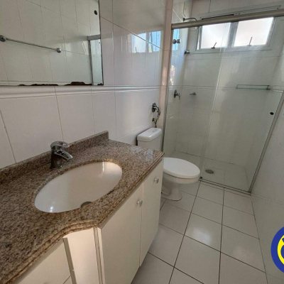 Apartamento com 117m², 3 quartos (sendo 1 suíte), 1 garagem, no bairro Parque São Jorge em Florianópolis