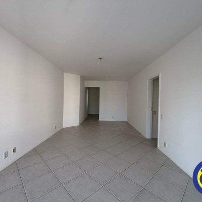 Apartamento com 117m², 3 quartos, 1 suíte, 1 garagem, no bairro Parque São Jorge em Florianópolis
