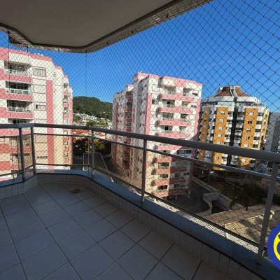 Apartamento com 117m², 3 quartos, 1 suíte, 1 garagem, no bairro Parque São Jorge em Florianópolis