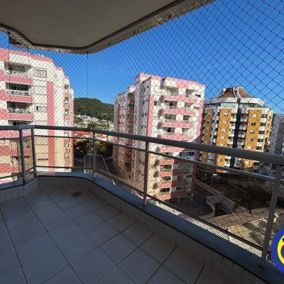 Apartamento com 117m², 3 quartos (sendo 1 suíte), 1 garagem, no bairro Parque São Jorge em Florianópolis