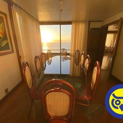 Apartamento com 283m², 3 quartos (sendo 2 suítes), 2 garagens, no bairro Beira Mar em Florianópolis