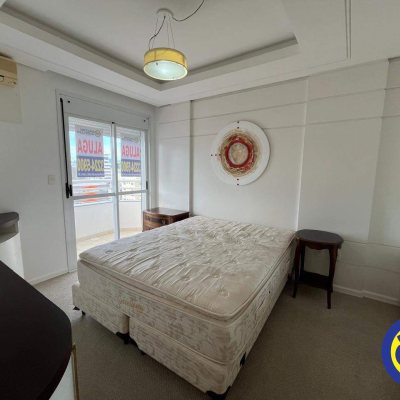 Apartamento com 125m², 3 quartos (sendo 3 suítes), 3 garagens, no bairro Centro em Florianópolis